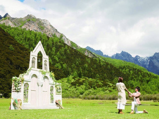 四川游8月份報價_去四川靠譜的旅行團_四川旅游最佳路線