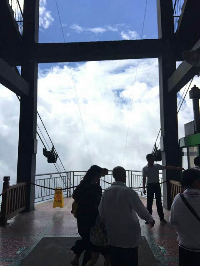 南岳大庙烧香拜佛高考祈福学业有成登衡山祝融