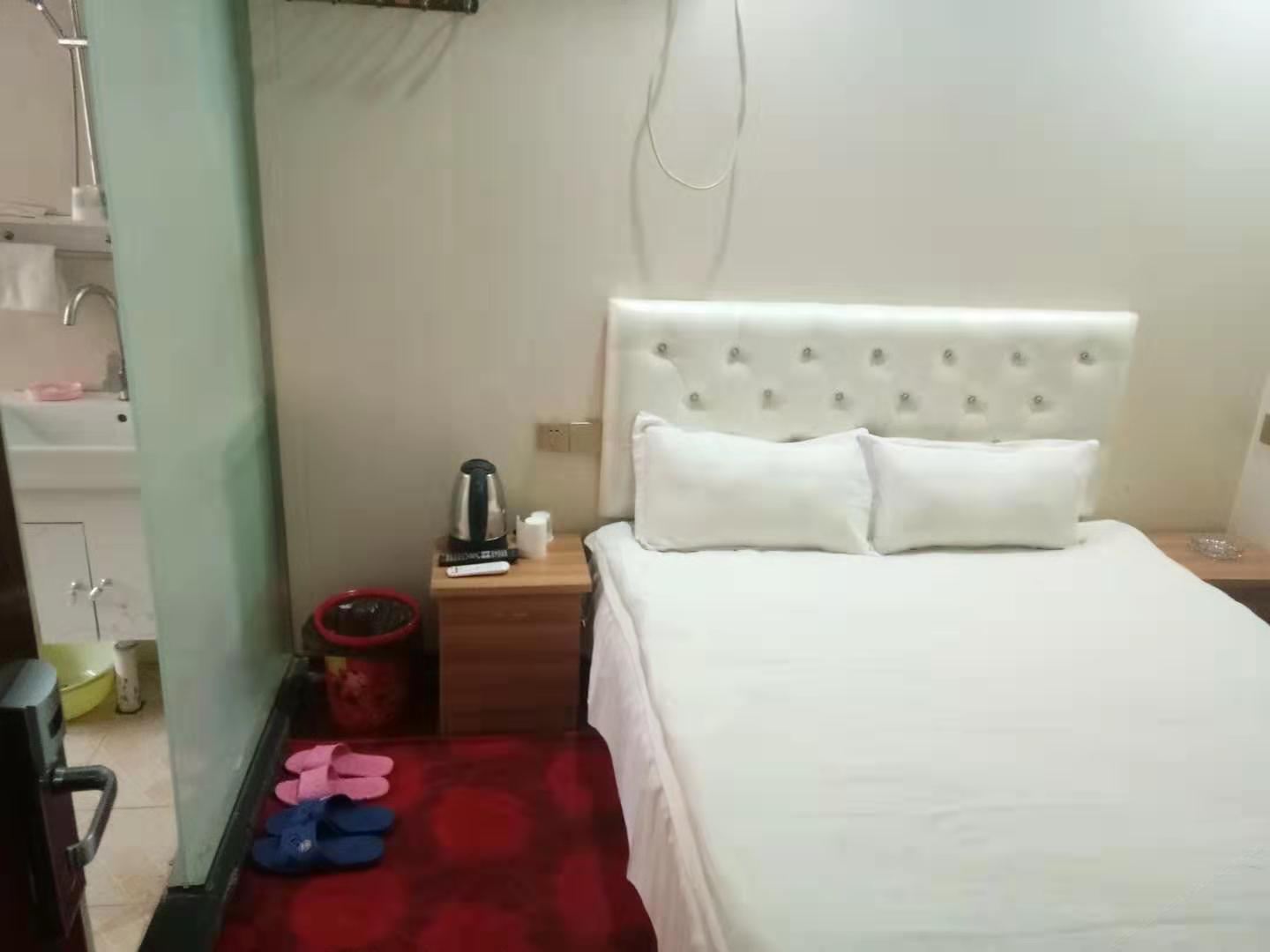 标准大床房