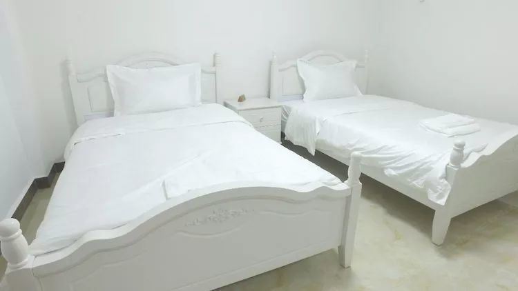 6房古典静谧欧式温泉别墅