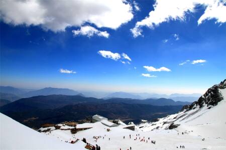 <云南+丽江+大理+泸沽湖+香格里拉9日游>玩转云南,邂逅玉龙雪山、探秘东方女儿国、寻消失的地平线、海景房尽览洱海(当地参团) <云南+丽江+大理+泸沽湖+香格里拉9日游>玩转云南,邂逅玉龙雪山、探秘东方女儿国、寻消失的地平线、海景房尽览洱海(当地参团)