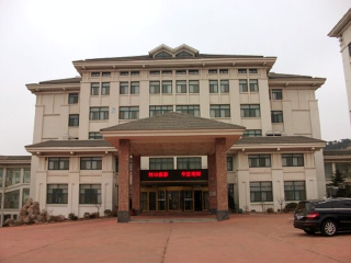 山東青島自由游價(jià)格多少_山東青島報(bào)團(tuán)旅游多少錢(qián)_山東青島九月旅游