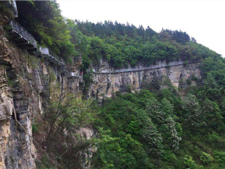 貴州黃果樹瀑布自由行旅游團(tuán)_跟團(tuán)貴州黃果樹瀑布旅游價(jià)格表_貴州黃果樹瀑布旅游大概多少錢