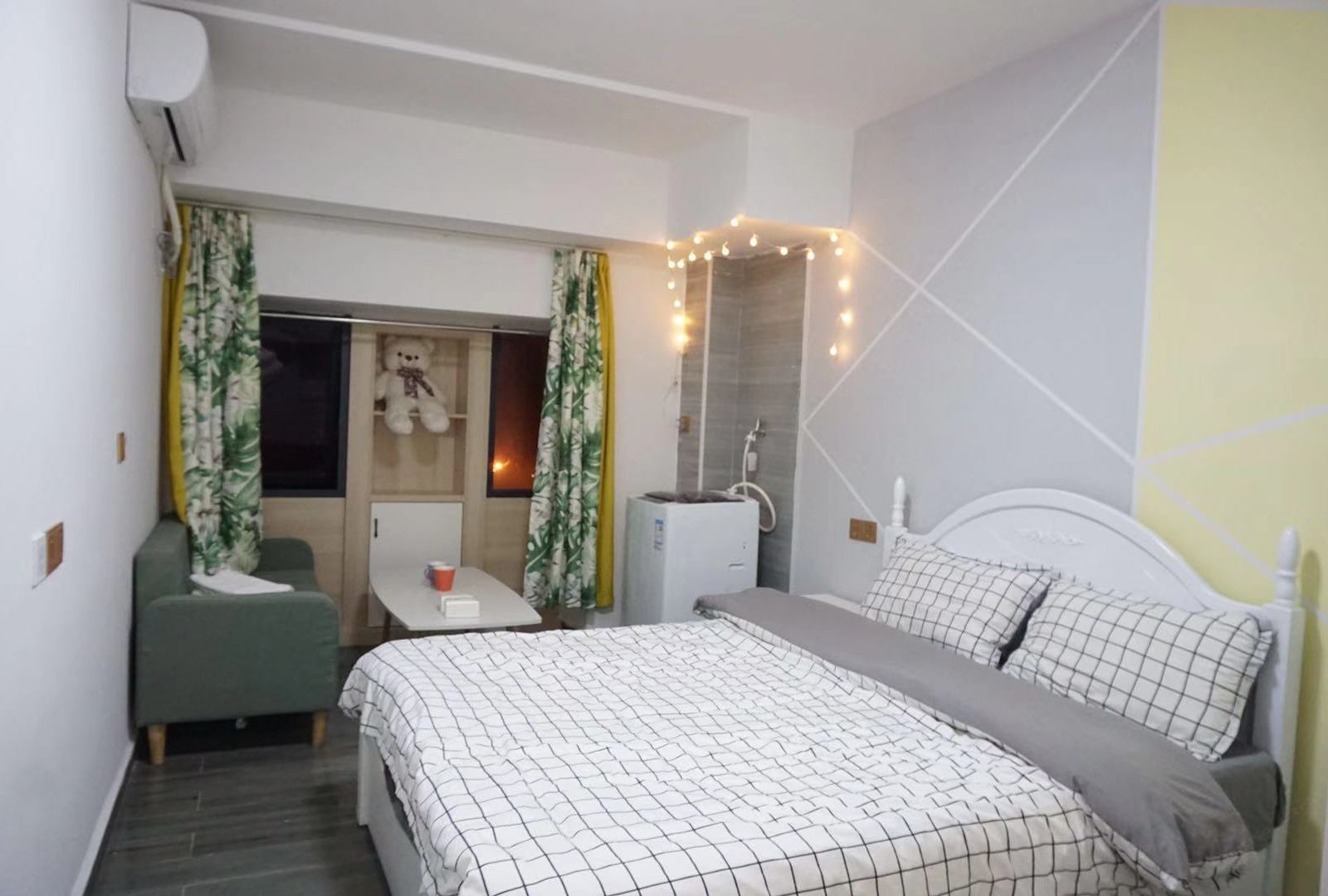 简约榻榻米大床房