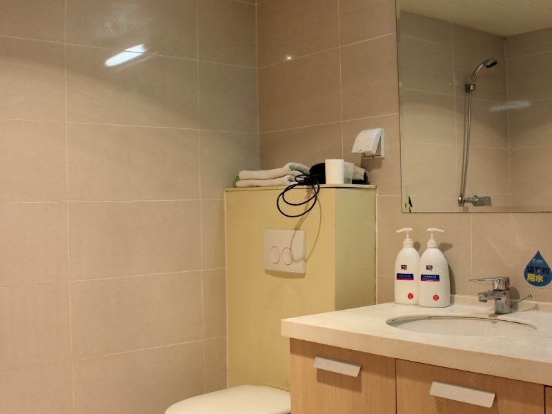 hotelPic