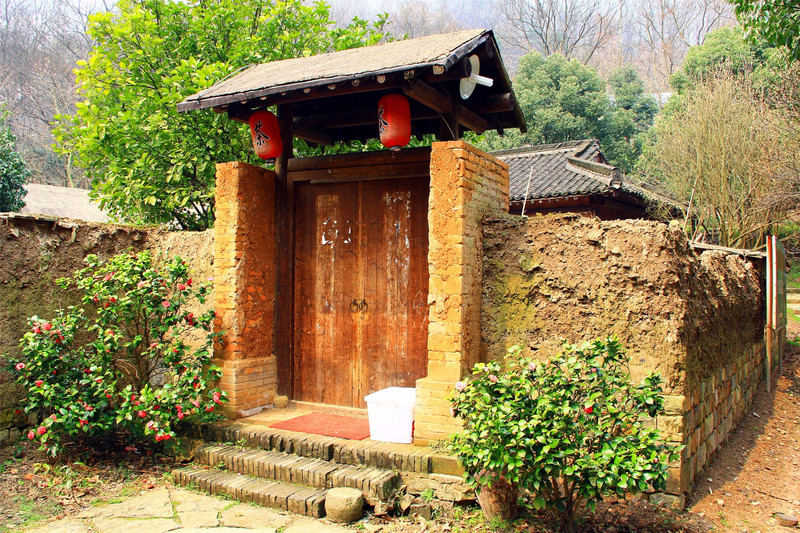 "射雕村"展现的就是《射雕英雄传》里"牛家村"的景致.