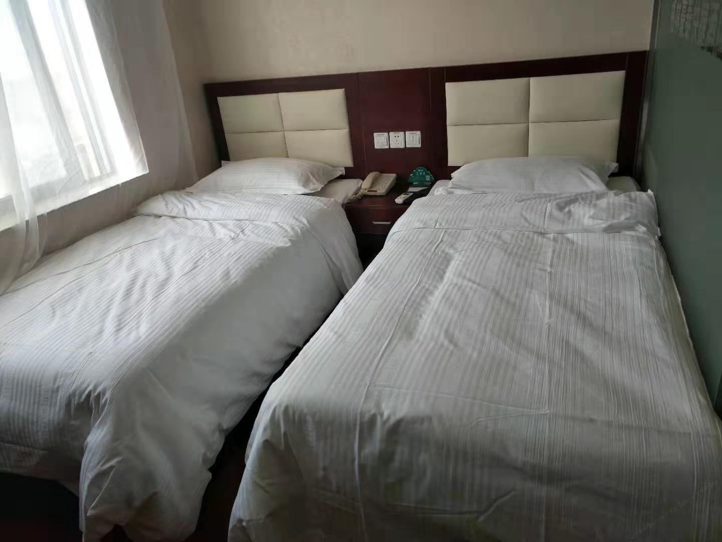 双床房