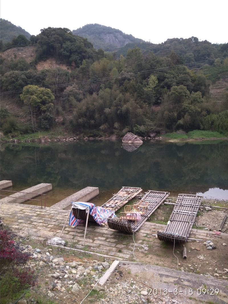 赤溪发源于福建福鼎太姥山,霞浦目海尖和柘荣东山埂三座大高山,汇集13