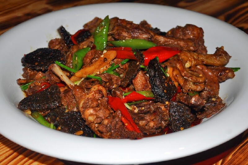 洪江古商城美食:洪江血粑鸭,炒