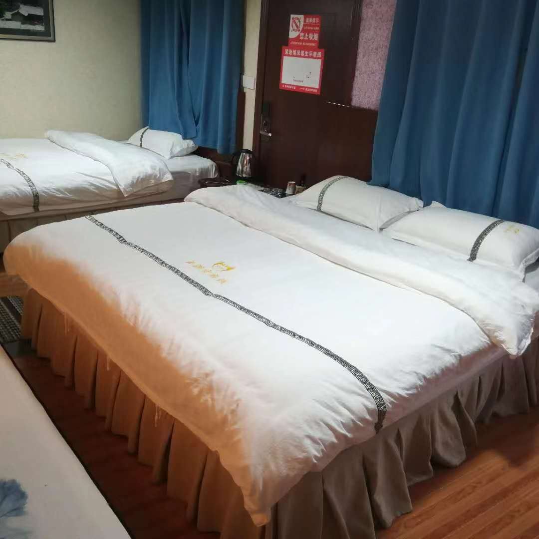 温馨亲子房