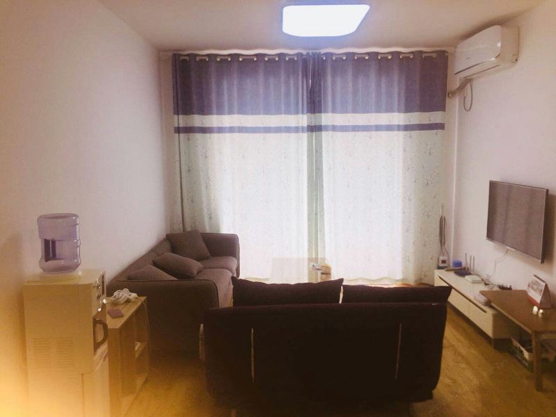 青岛浪漫满屋.幻想公寓(8号店)