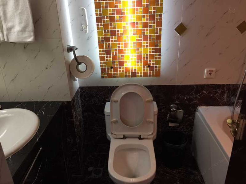 hotelPic