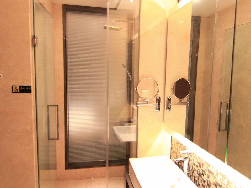hotelPic