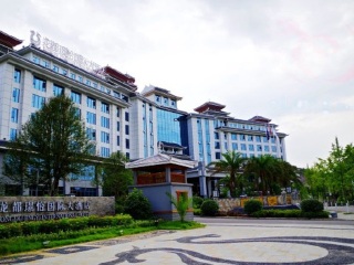 貴州黃果樹瀑布旅游費用_旅游團貴州黃果樹瀑布_貴州黃果樹瀑布自由行還是跟團好