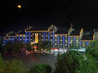 張家界天門(mén)山玻璃棧道旅游團(tuán)報(bào)價(jià)2021_張家界天門(mén)山玻璃棧道旅游團(tuán)報(bào)價(jià)自由行_張家界天門(mén)山玻璃棧道旅游費(fèi)用
