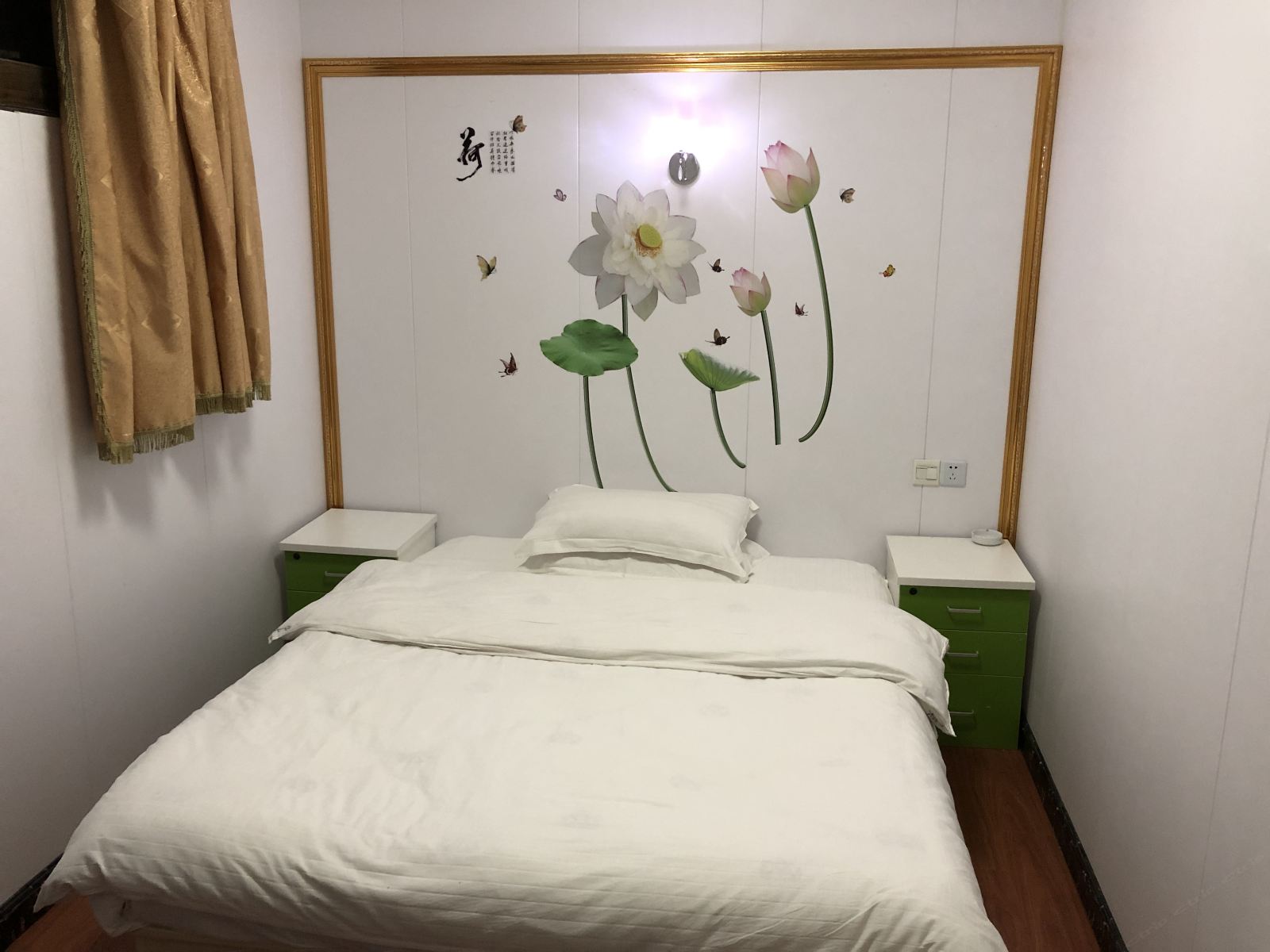 经济大床房