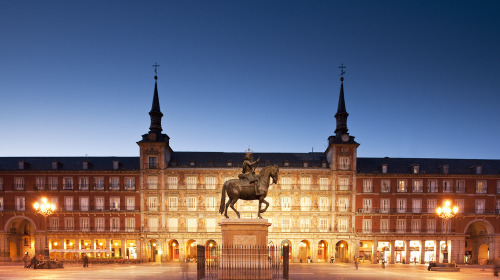 格拉纳达-巴塞罗那-马德里-里斯本-塞维利亚8晚