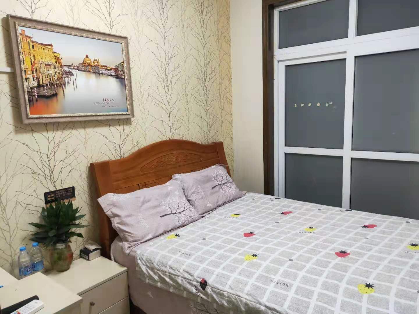 美好时光大床房(公共卫浴)