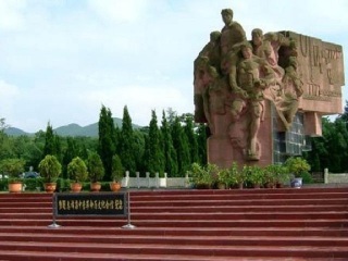 贵州黄果树旅游签证多少钱_贵州黄果树布吉旅游_贵州黄果树旅游6天