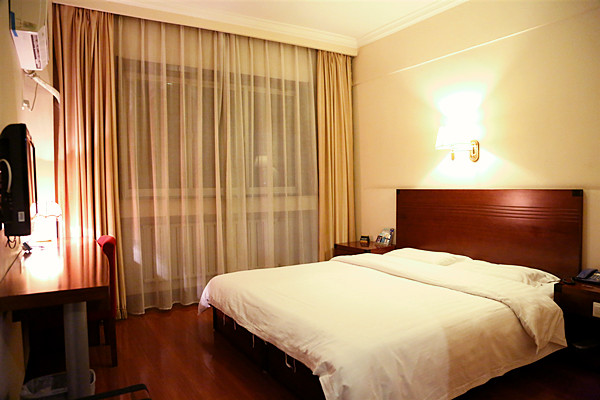 大床间1_副本.jpg
