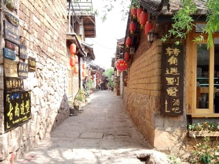 西双版纳报团旅游价格_西双版纳半自助游_西双版纳旅游几月份最便宜