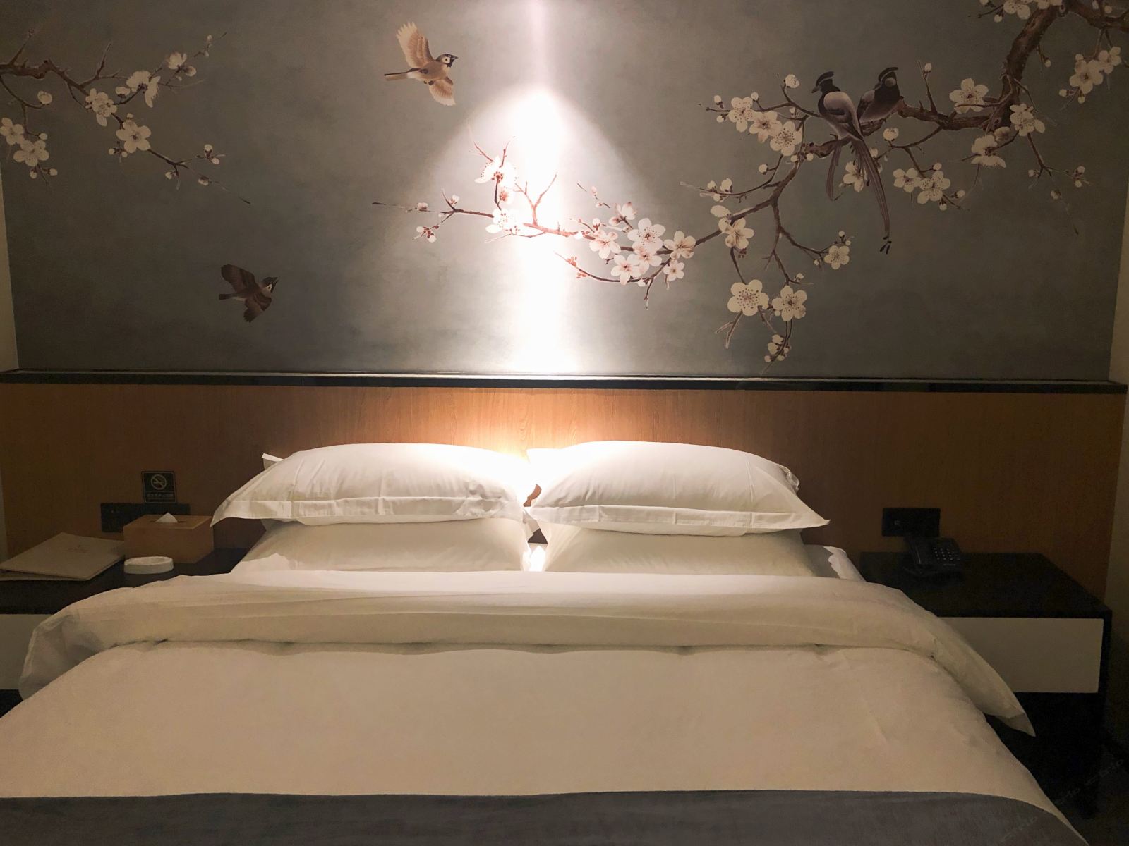 豪华大床房