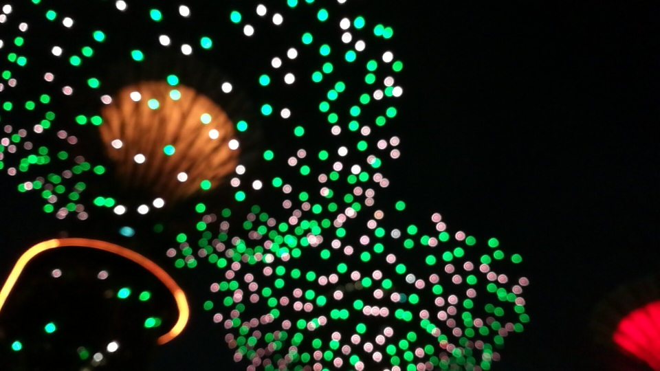 一个人这个月底想出去旅行散心,想去国外,有没