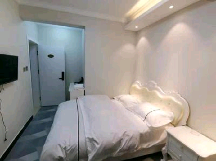 舒适大床房