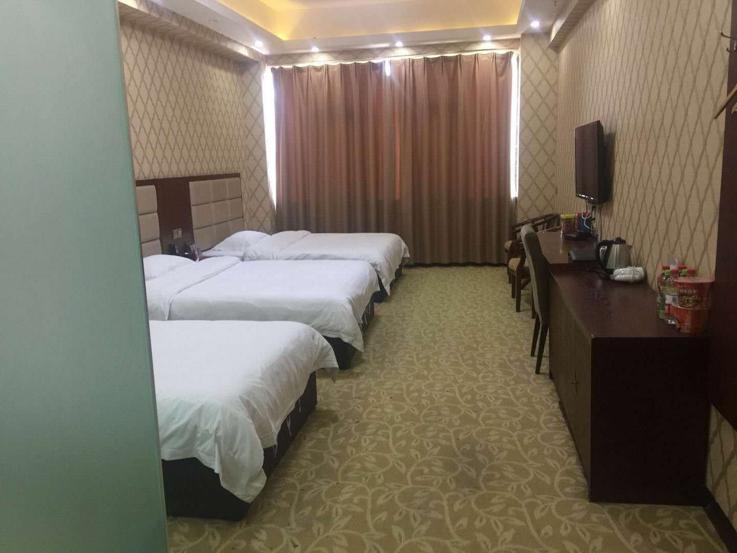 商务三人间
