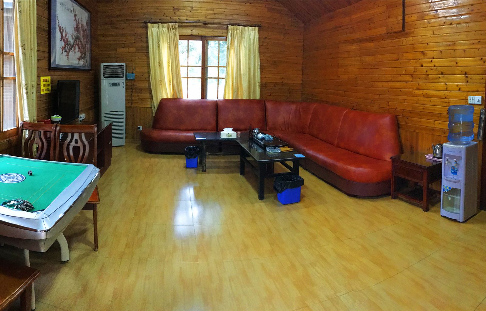 四房一厅木屋别墅