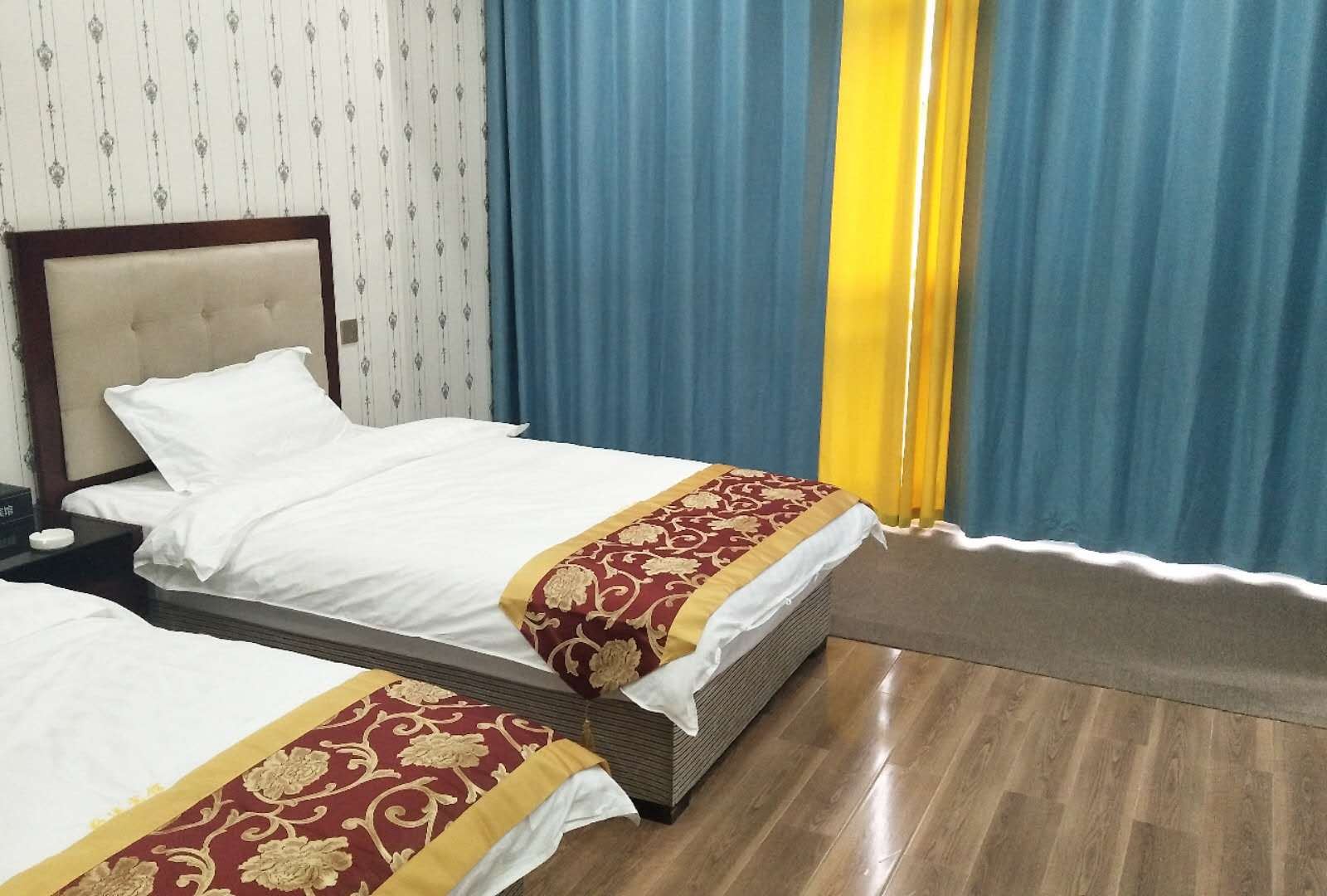 双床房