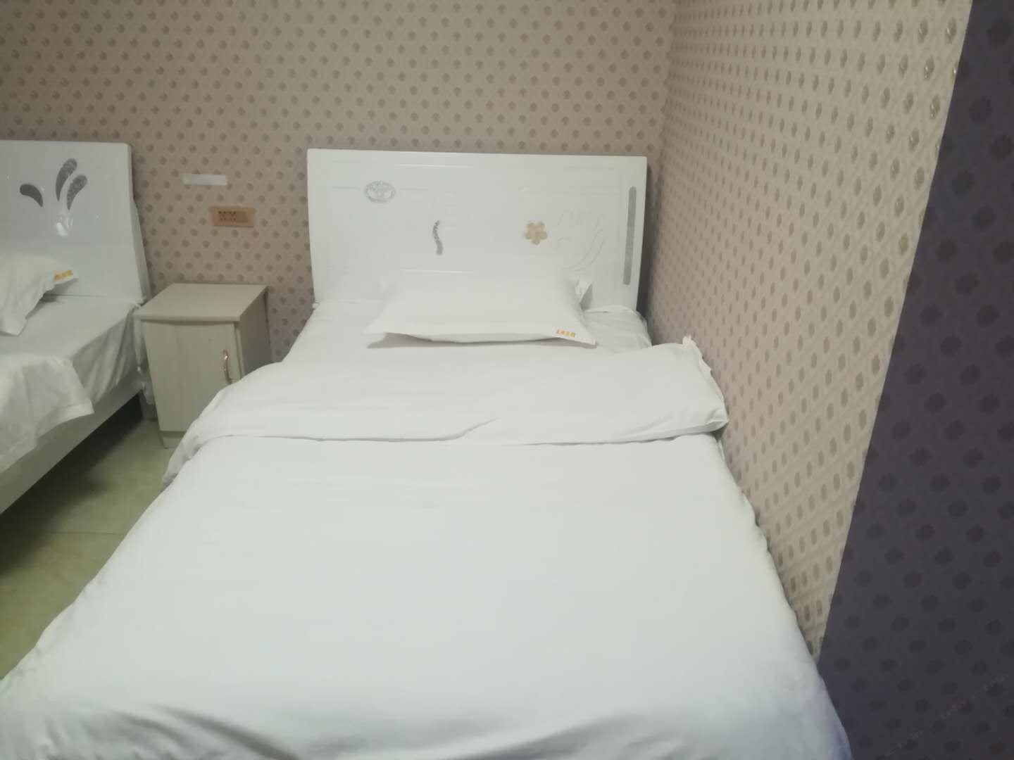 双床房