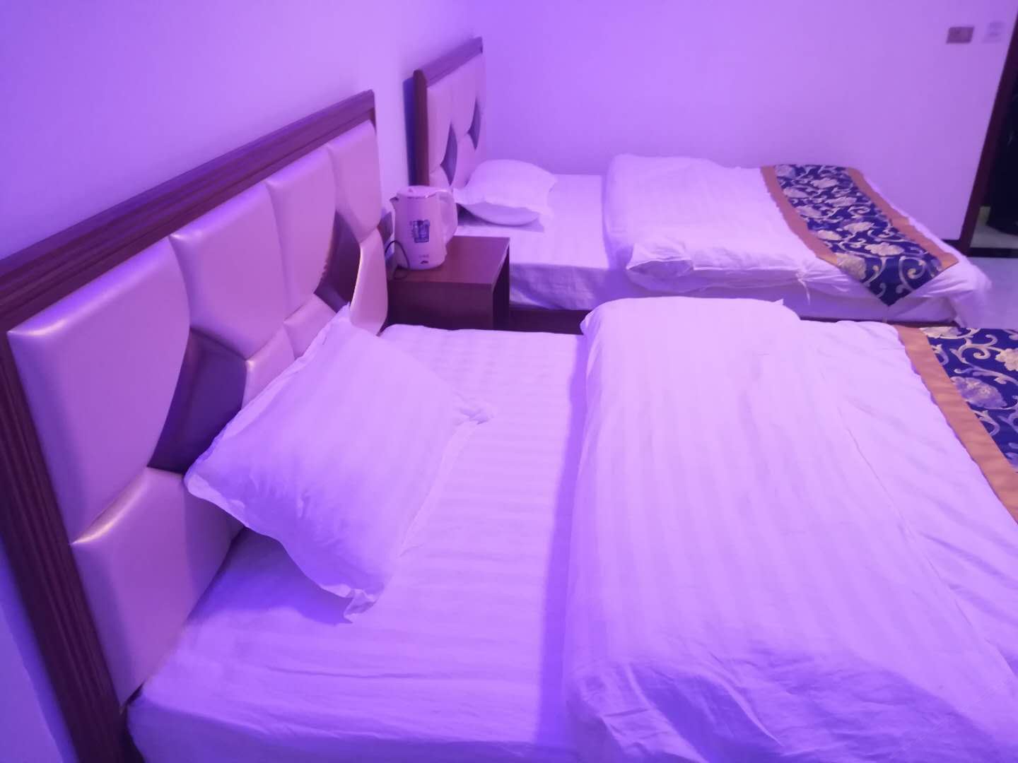 双床房