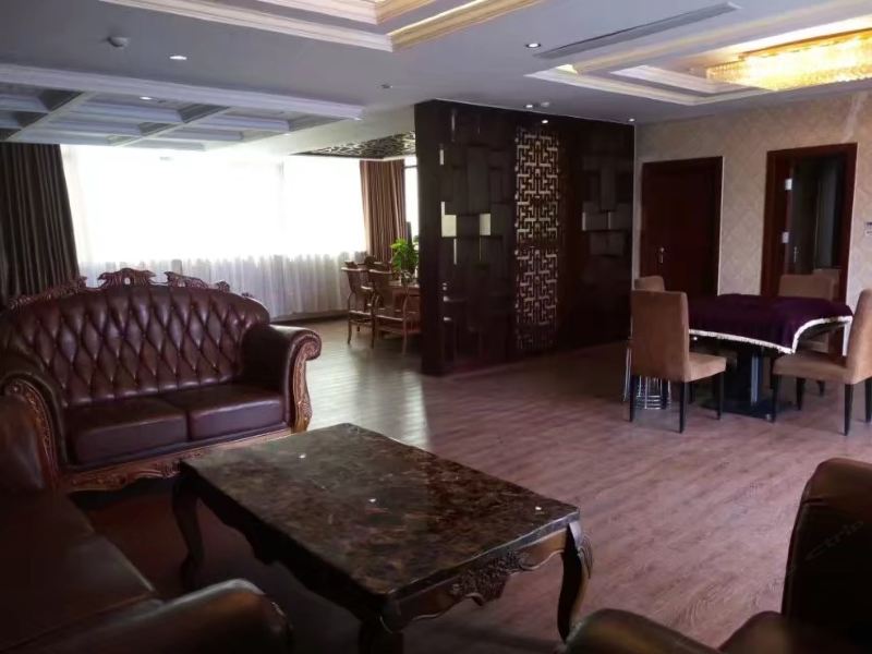 hotelPic