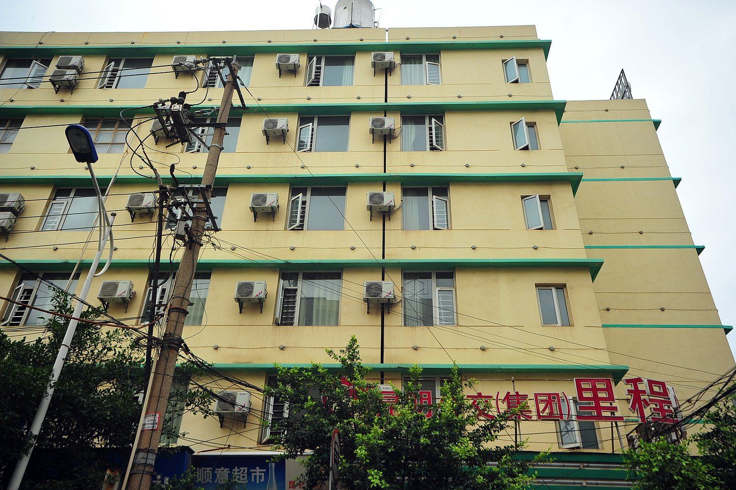 铭春连锁酒店(昆明里程快捷店)