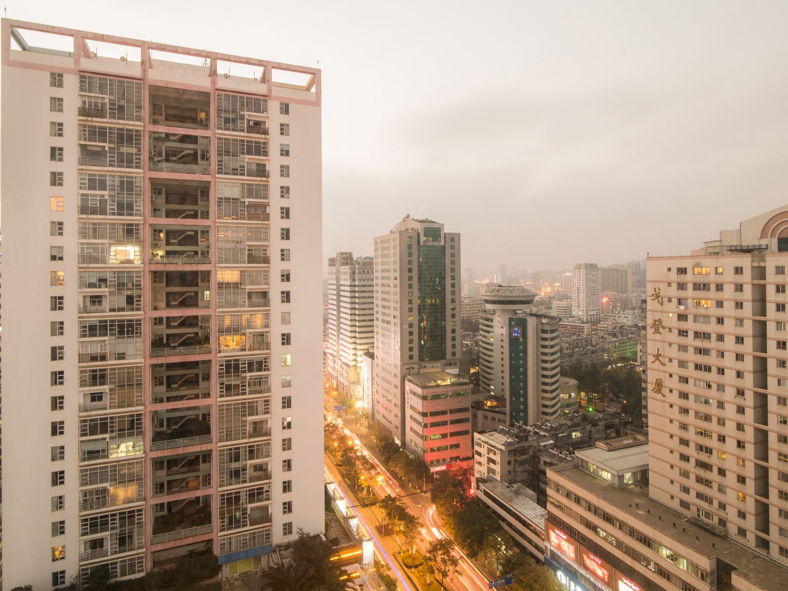 昆明闹市幽静普通公寓