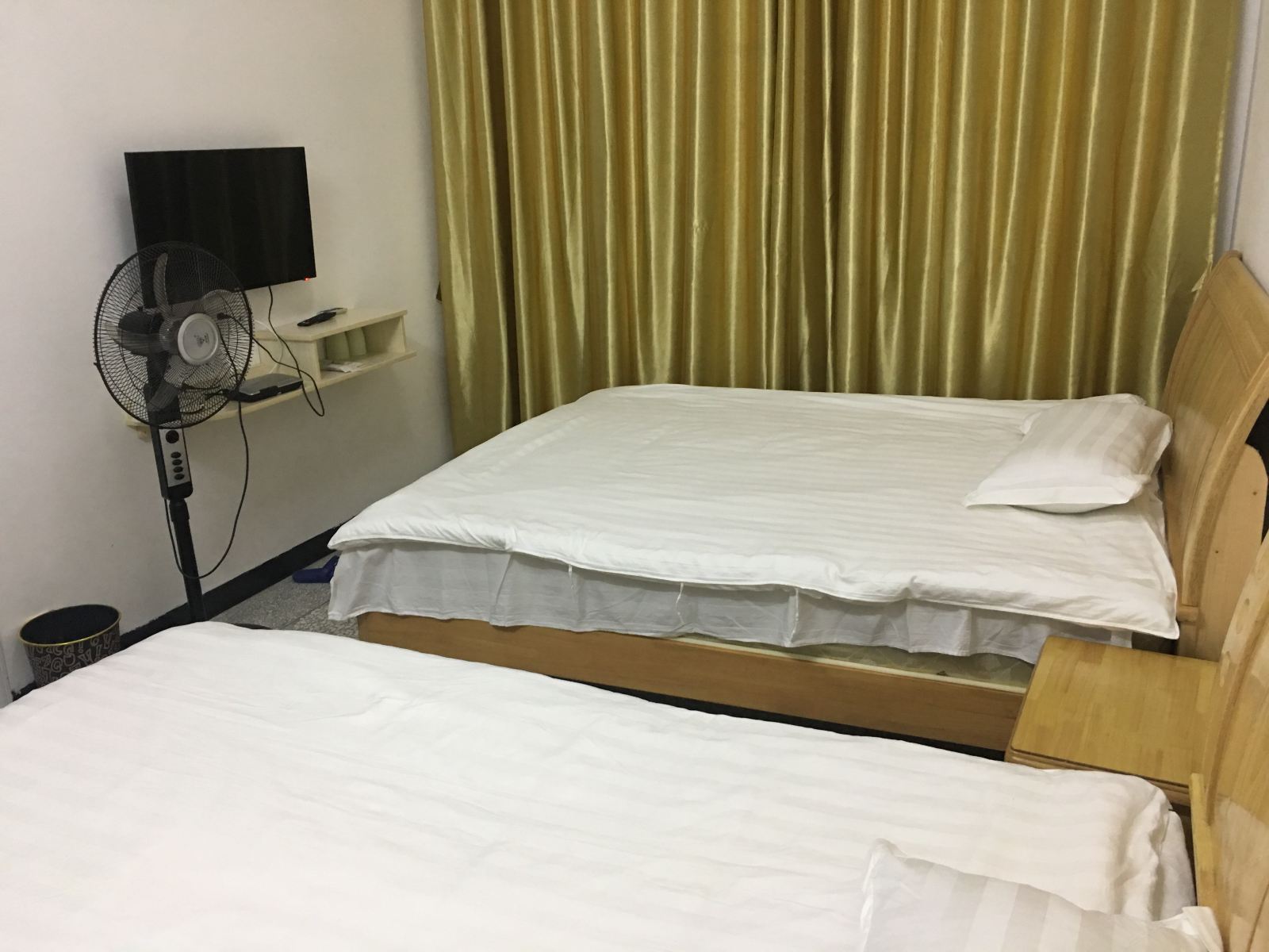 双人间