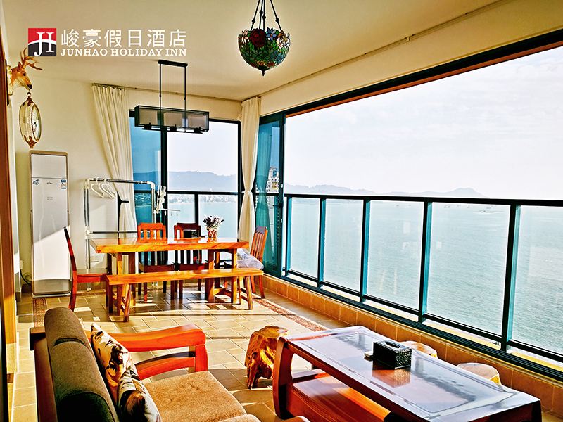 270度正海景两房一厅两床
