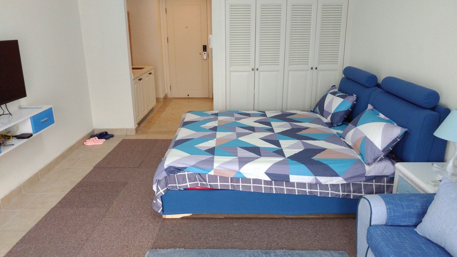 超大软垫床情侣屋