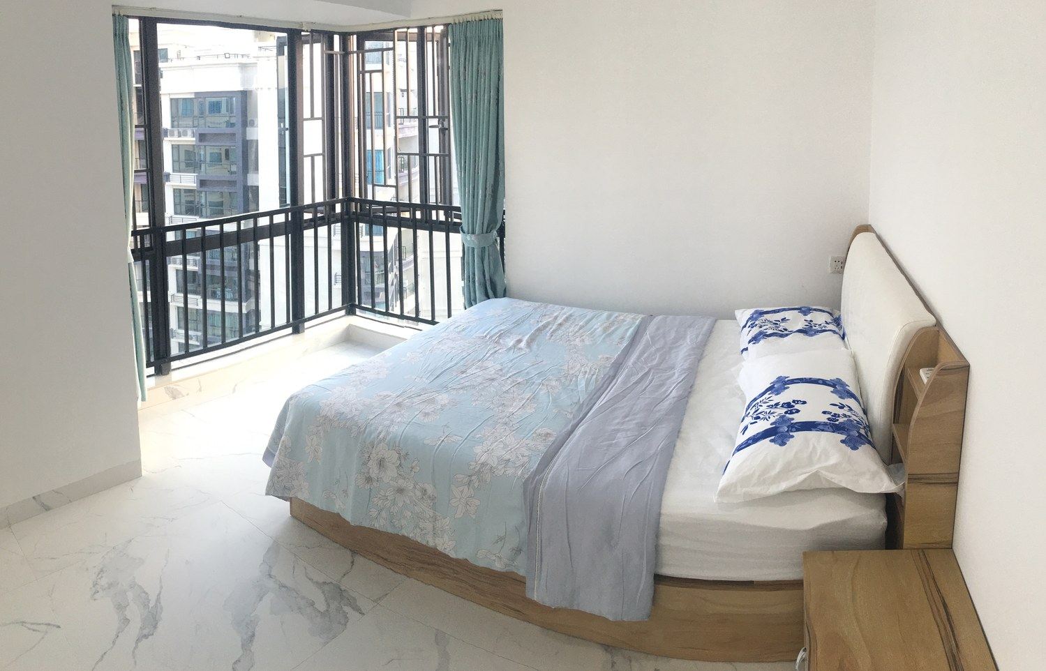 四房两厅