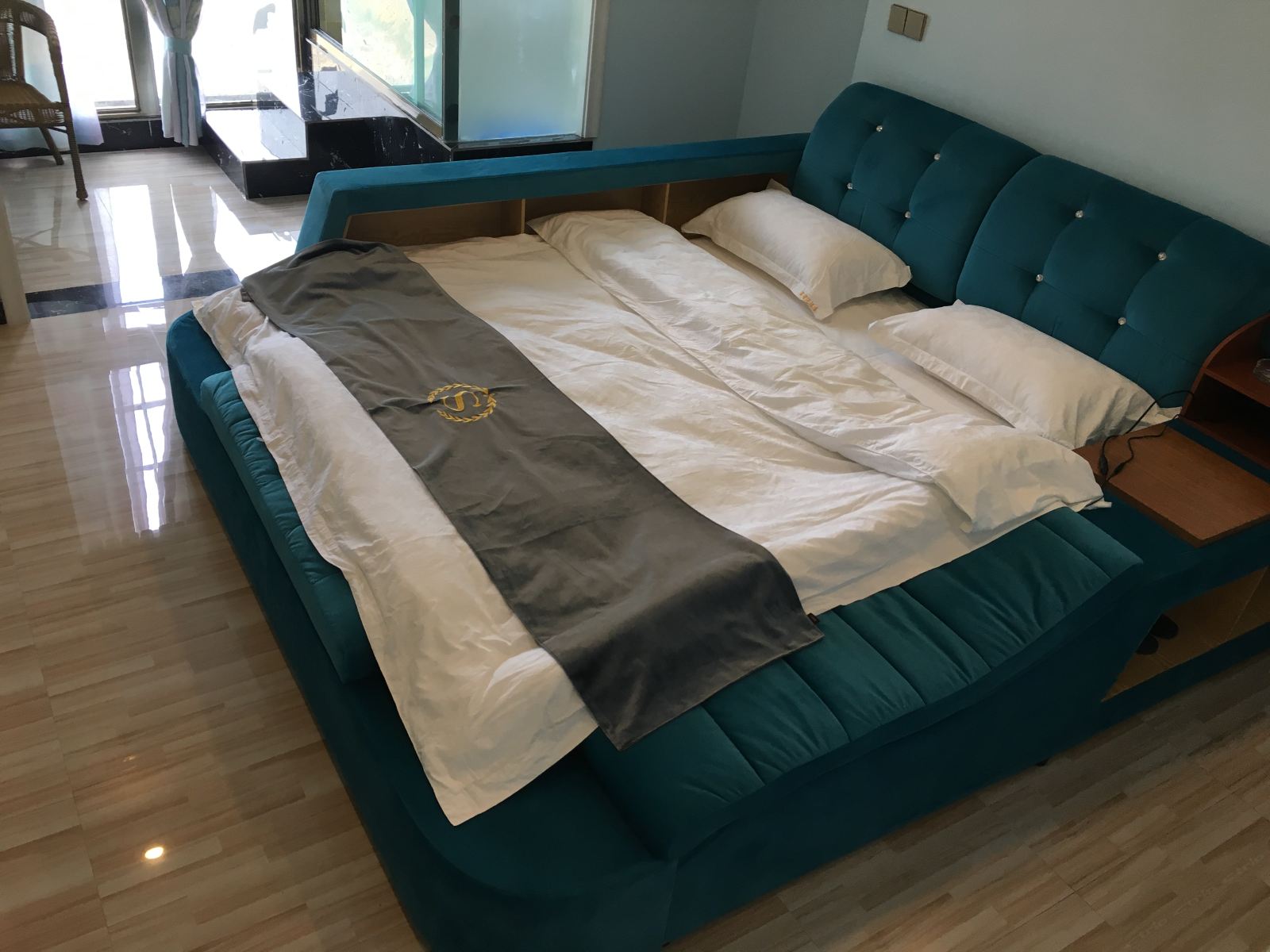 榻榻米商务单间