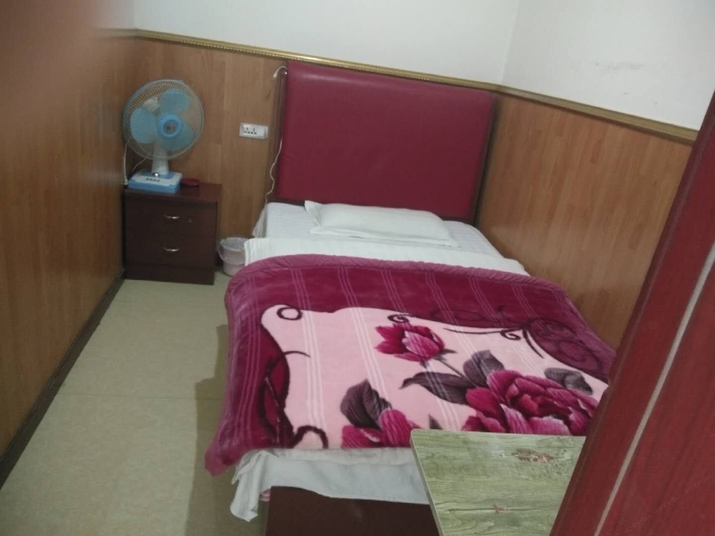 标准大床房
