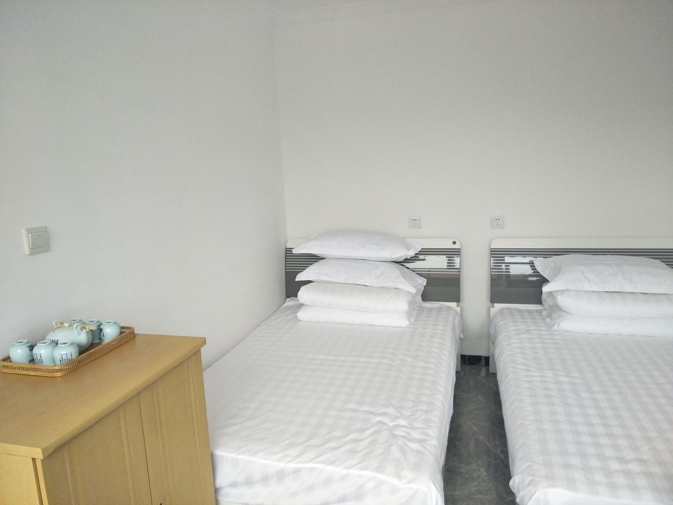 雅居四室一厅套房