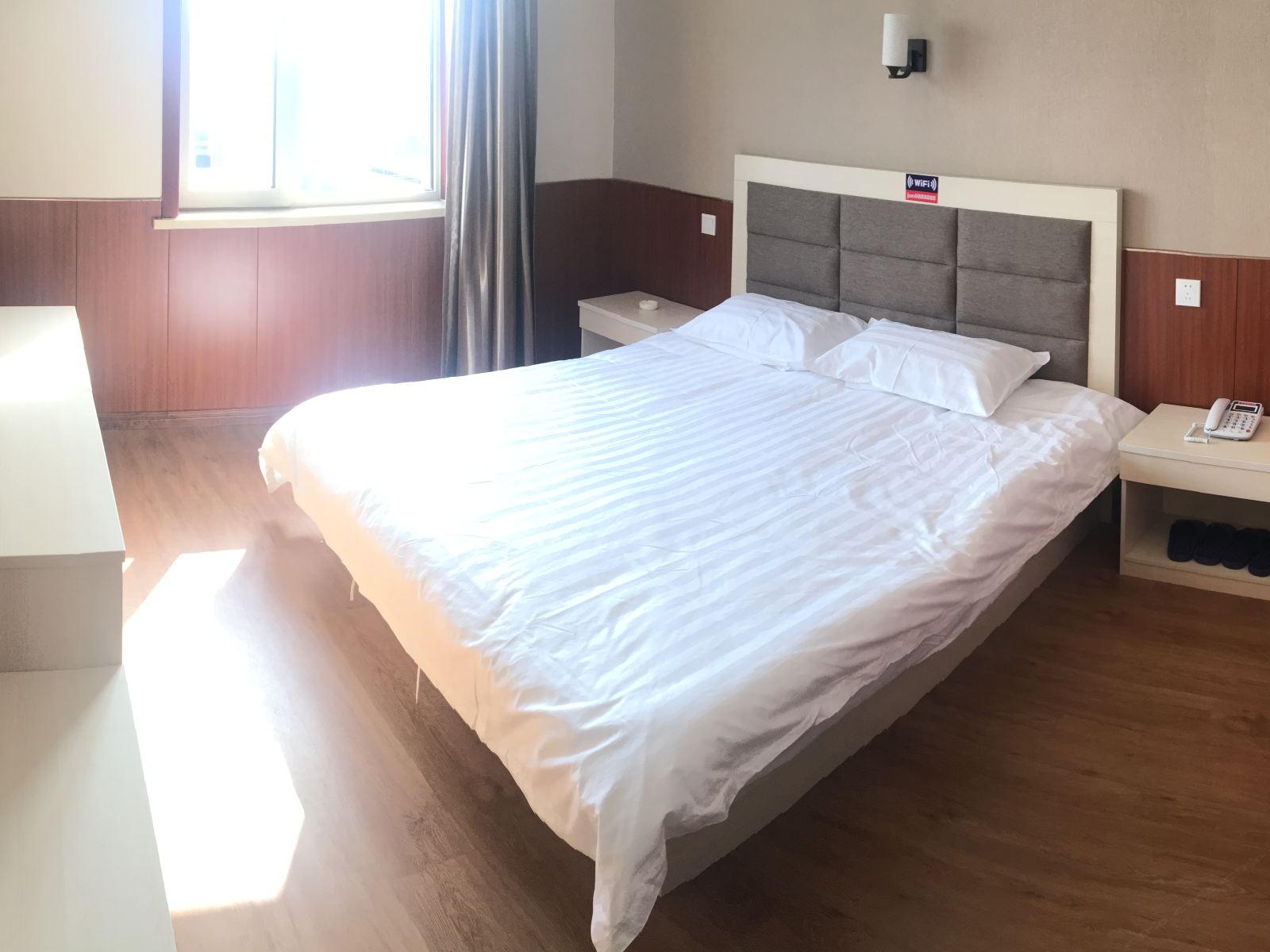 标准大床房