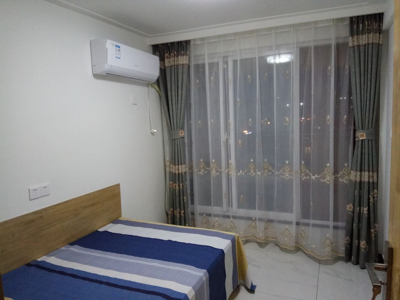 复式二室二厅套房