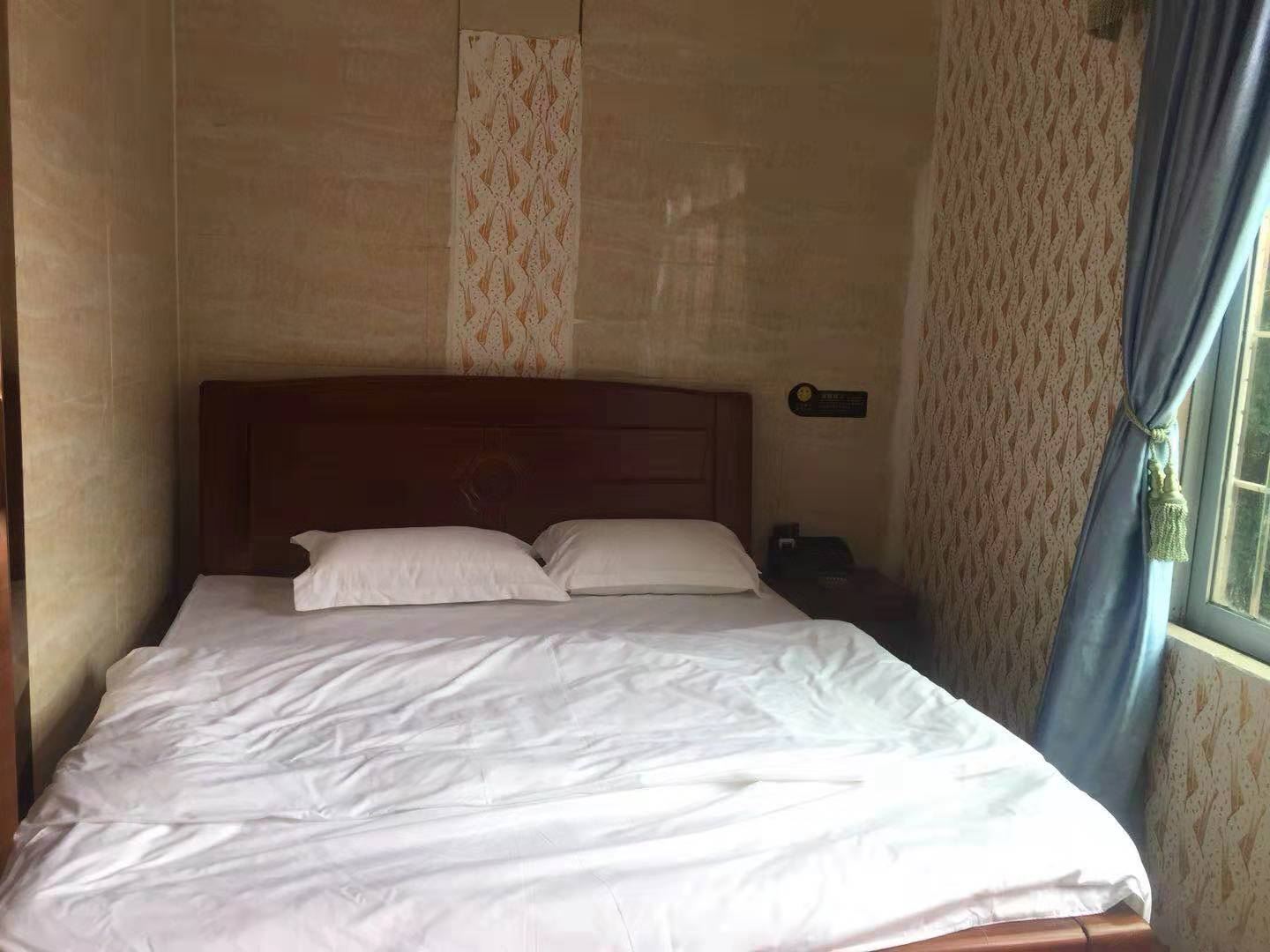 标准大床房