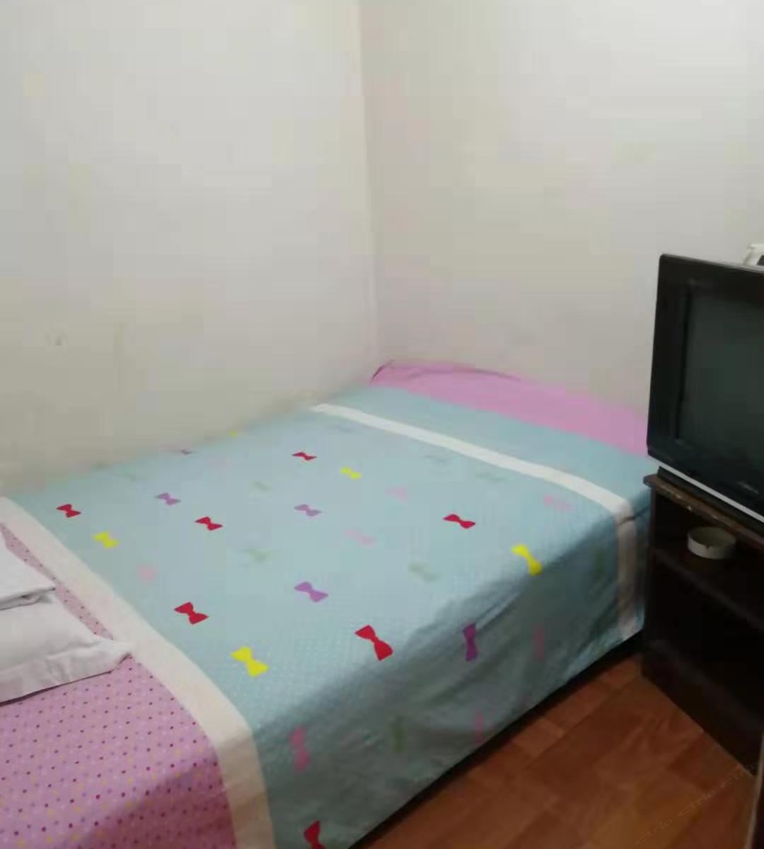 单间(公共卫浴)