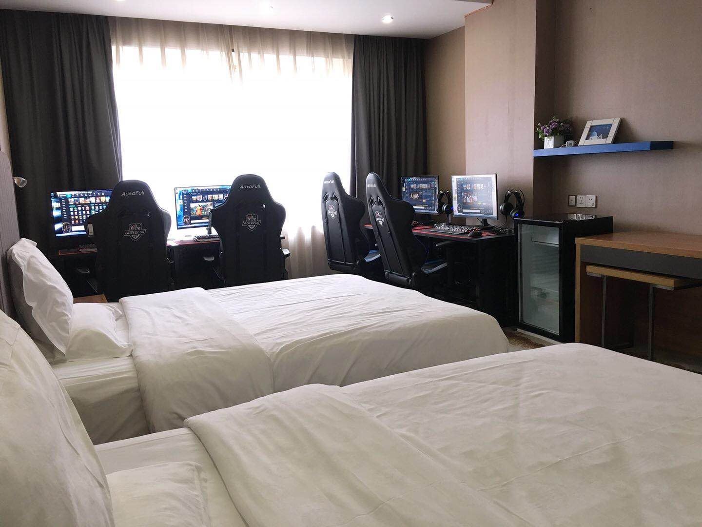 VIP电竞四人间
