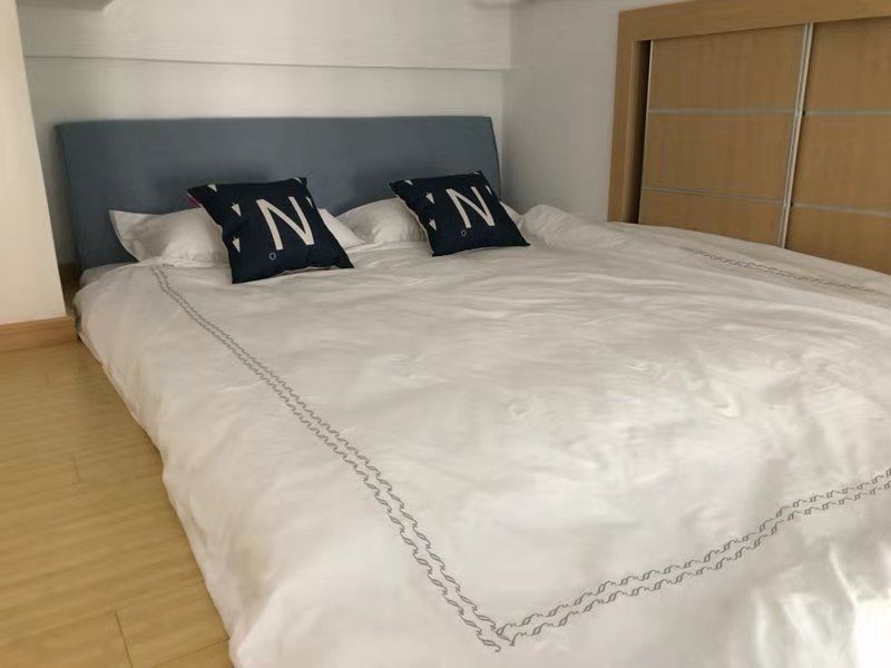 蓝色复式大床房