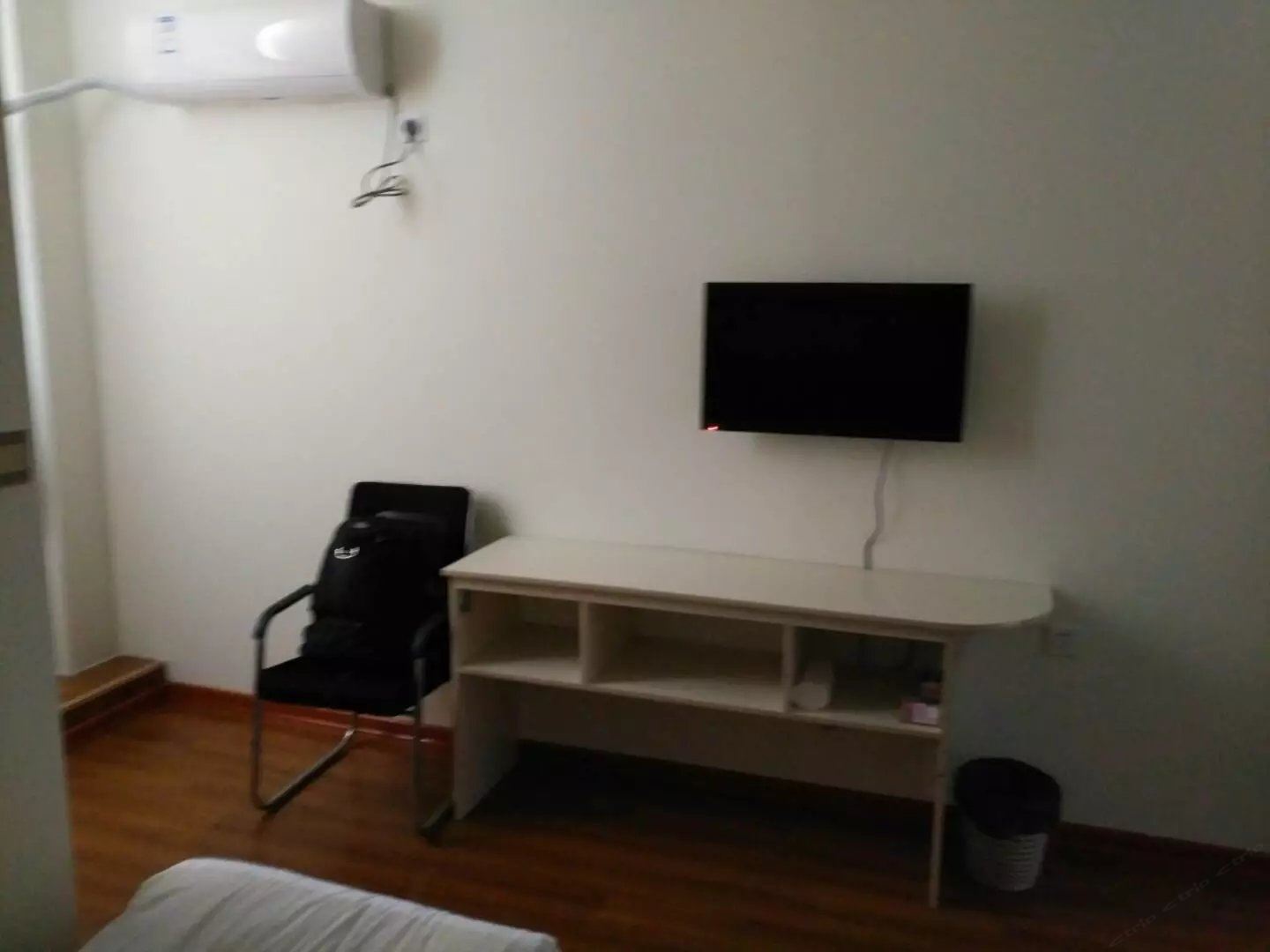 舒适双床间
